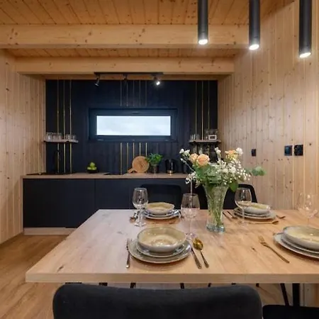 بيت للعطل Homes With Access To The Area